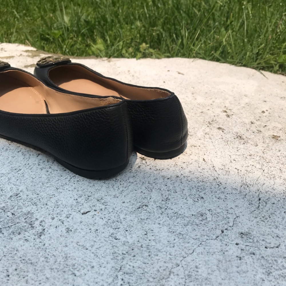Tory Burch Black Claire Tumbled Leather Ballet Flats - Picture 4 of 8